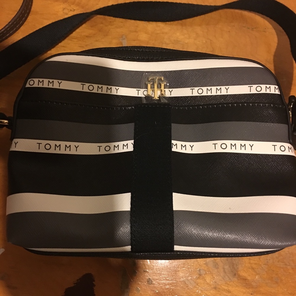 Tommy Hilfiger purse